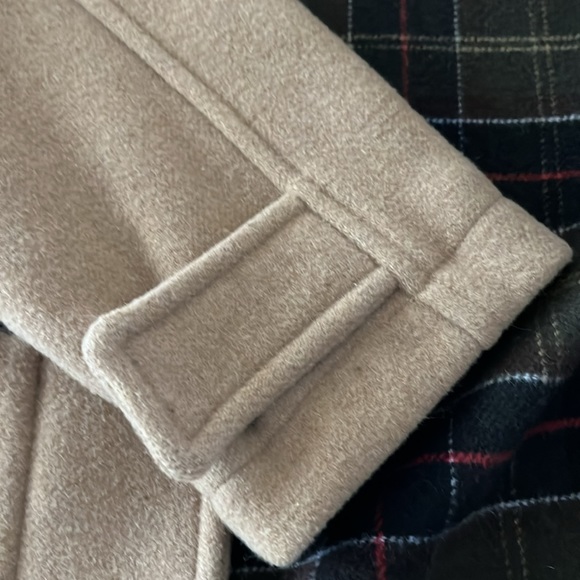 Barbour wool duffle coat with hood. Excellent condition. - Picture 14 of 14